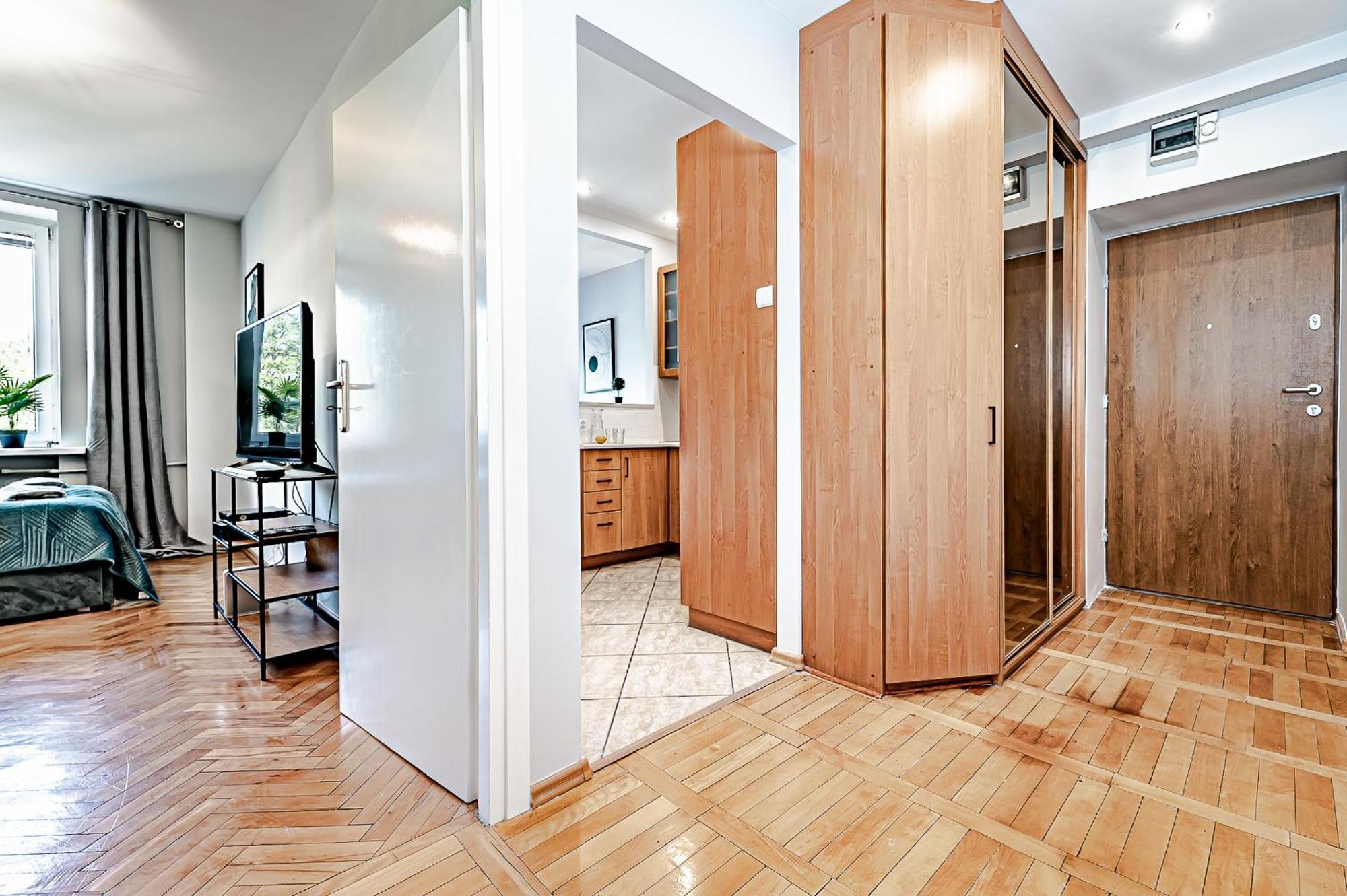 Warsaw Inside Wola & Business Apartment Ngoại thất bức ảnh